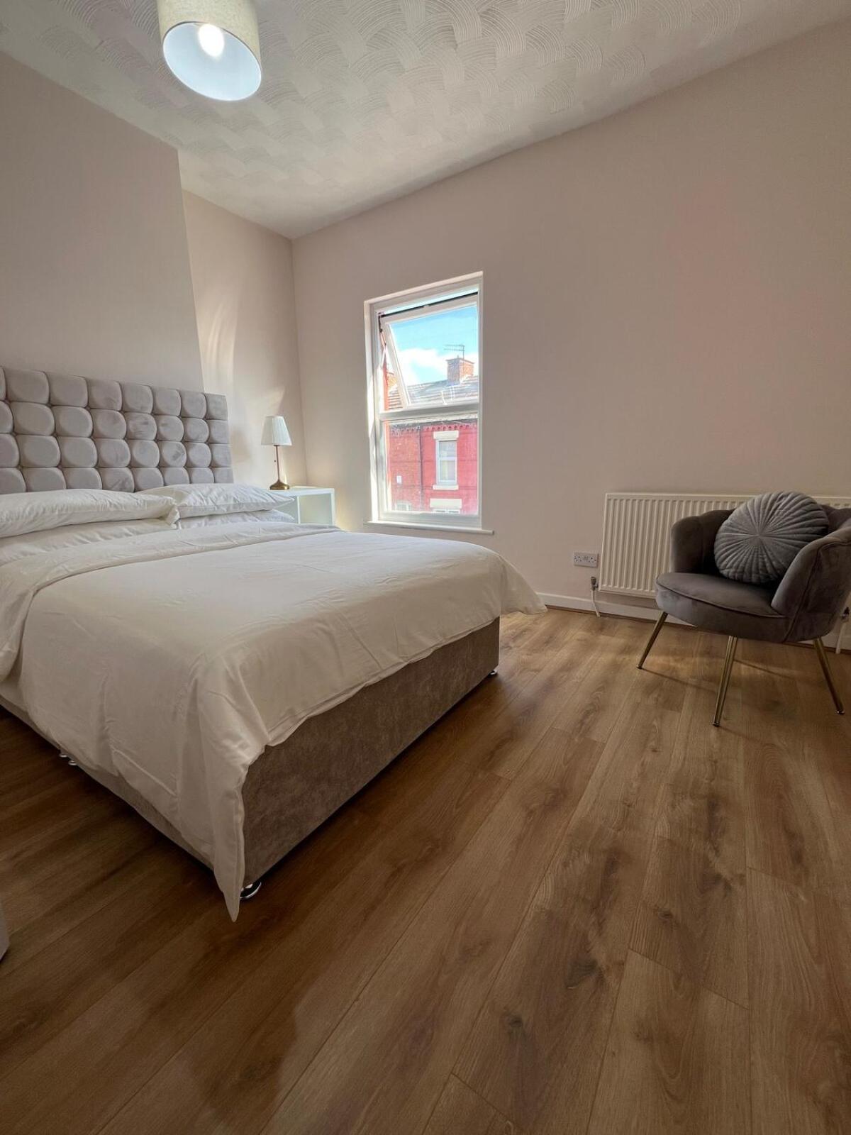Rose House Stylish 3 Bed Near Anfield And Goodison Park Holiday home *