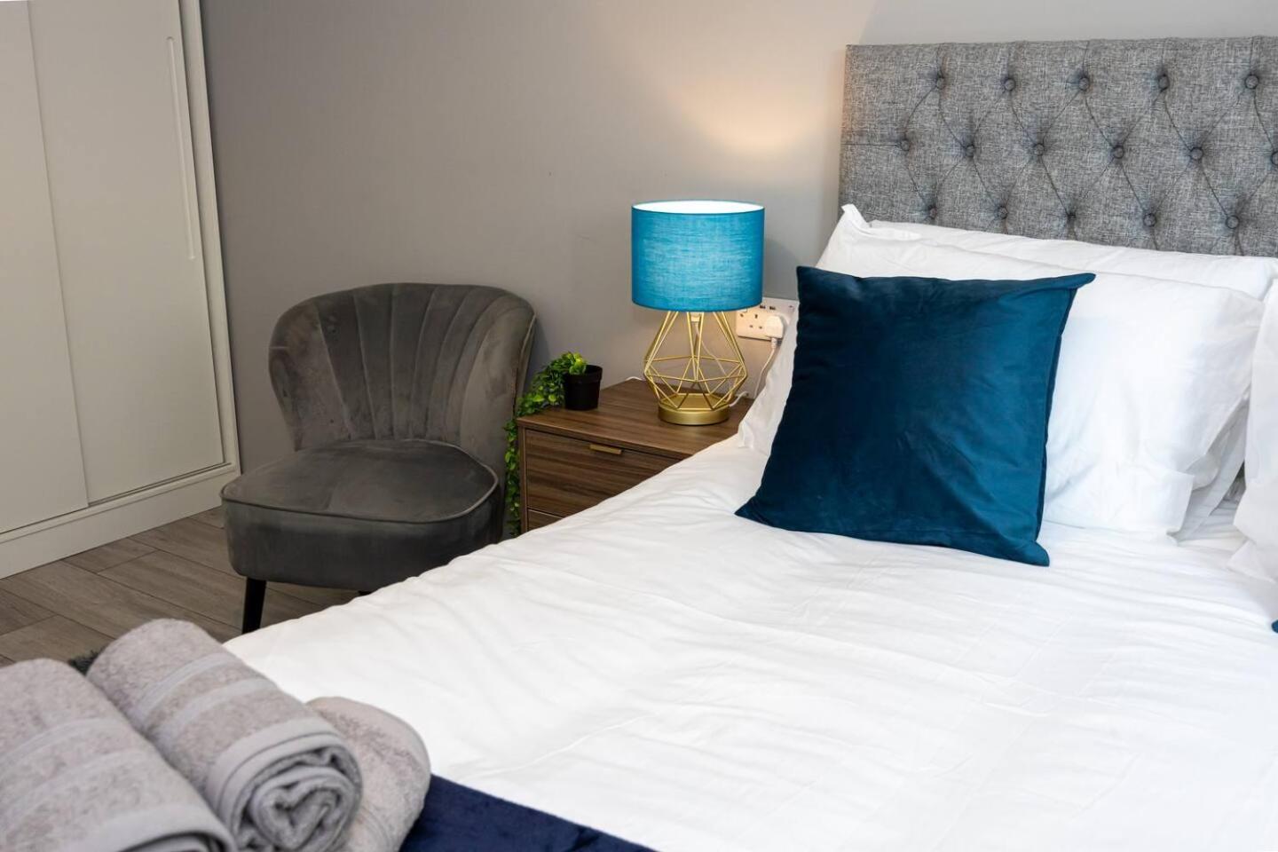 Apartment Charming 1-bedroom Flat *