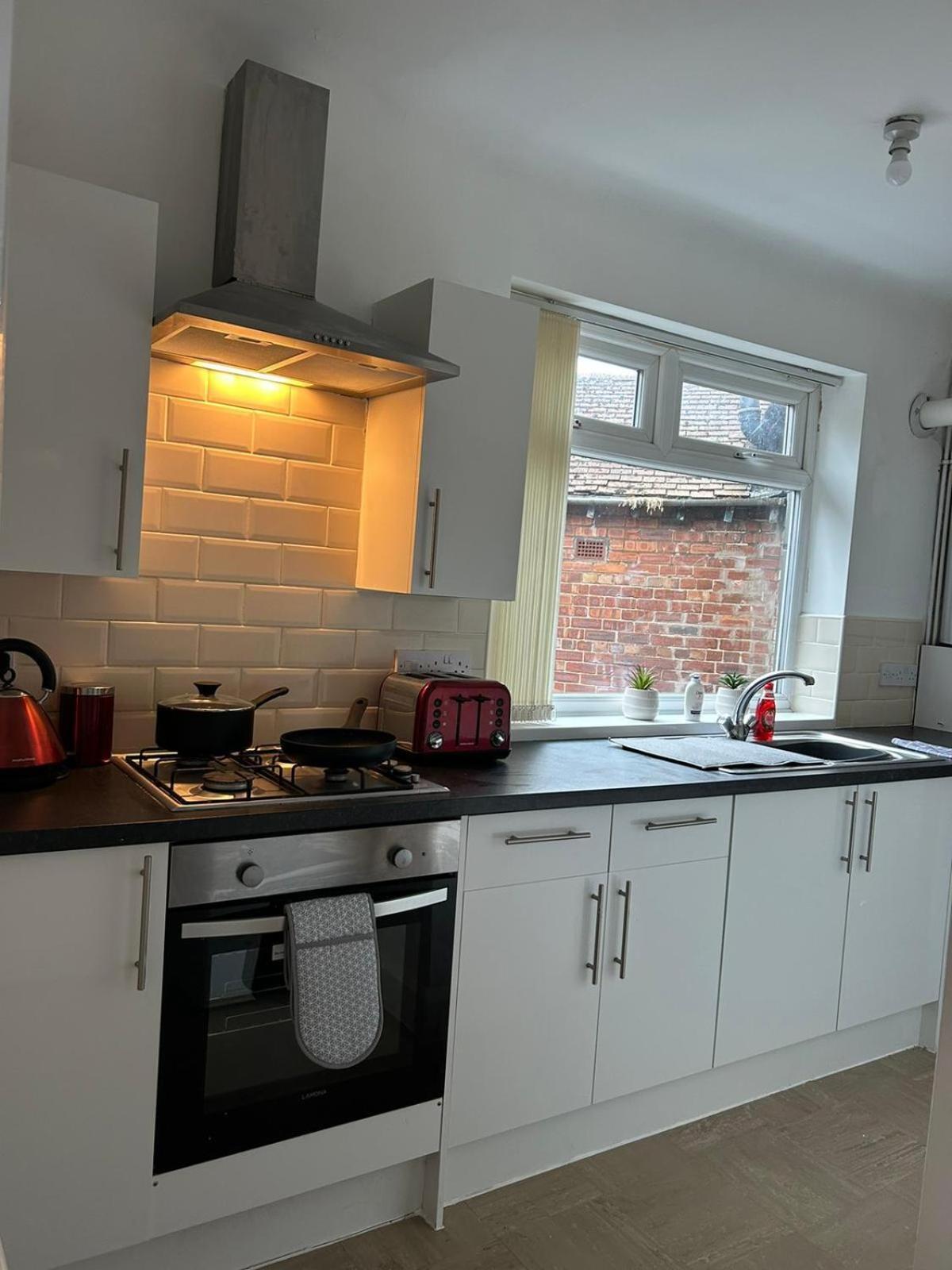 Apartment Charming Near Broad Hospital