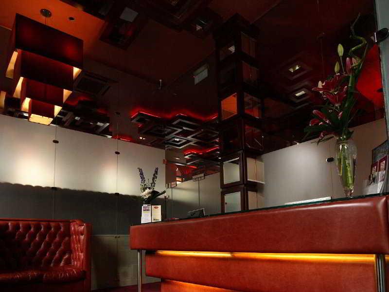 The Sir Thomas 3*