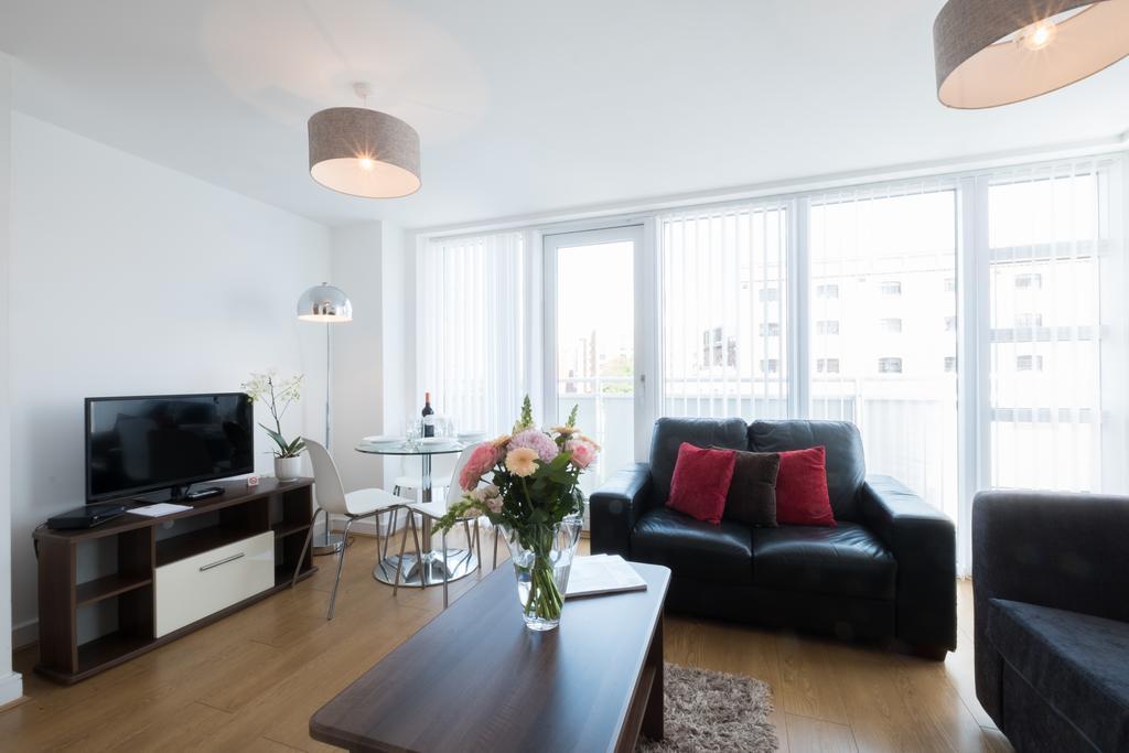 Apartment Base Serviced - The Docks Liverpool