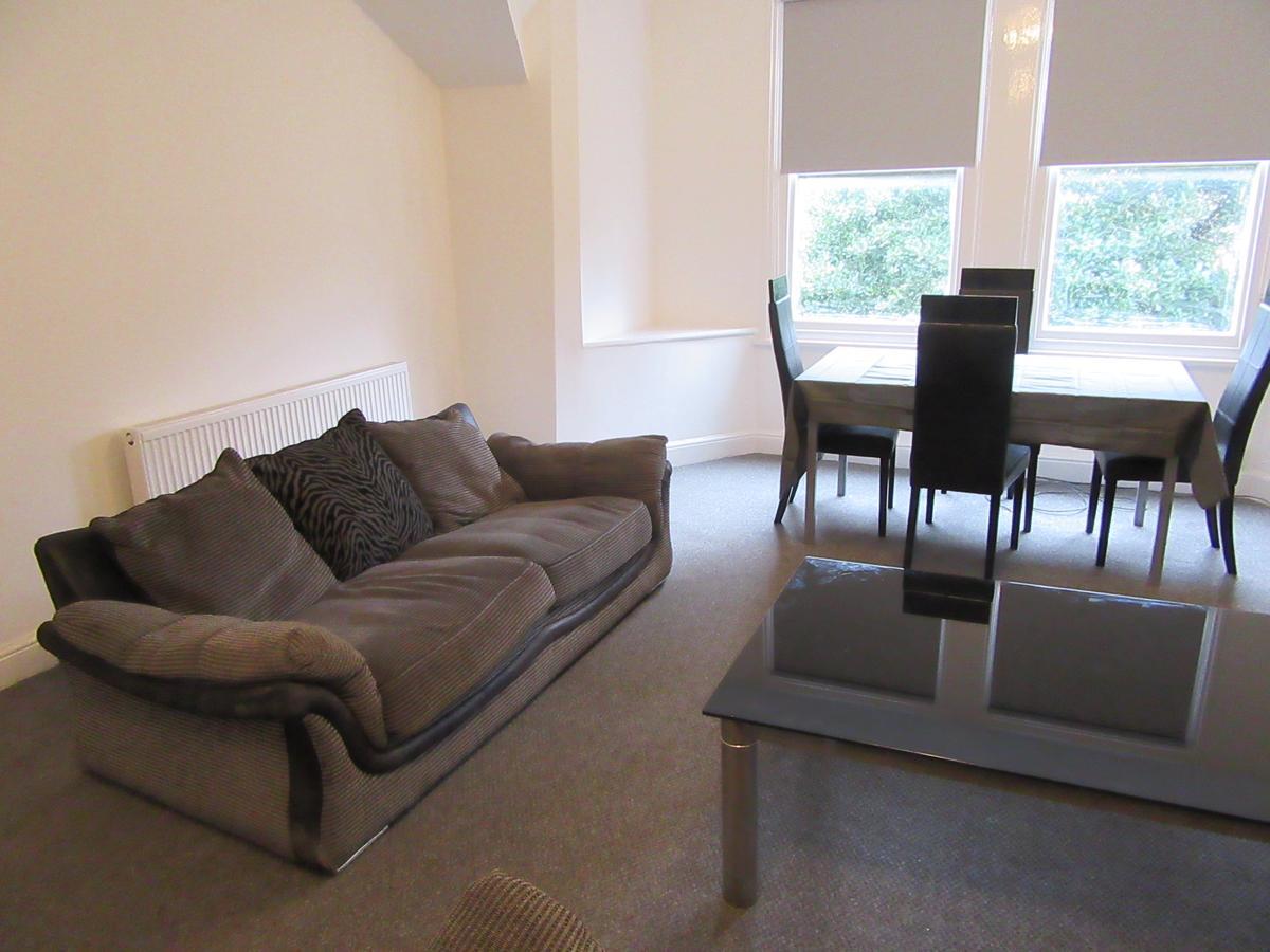 No 9 At Ivanhoe - Large 2 Bed Near Sefton Park And Lark Lane *