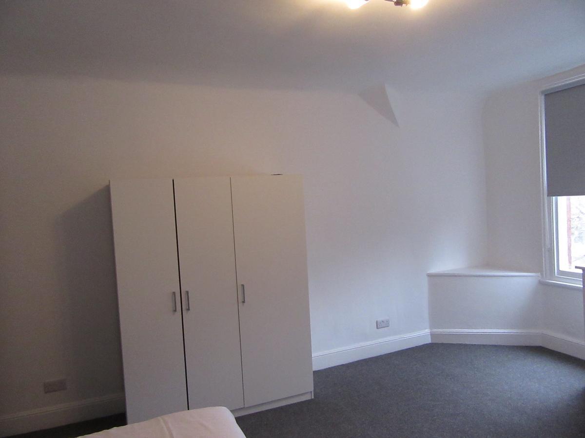 No 9 At Ivanhoe - Large 2 Bed Near Sefton Park And Lark Lane Apartment *