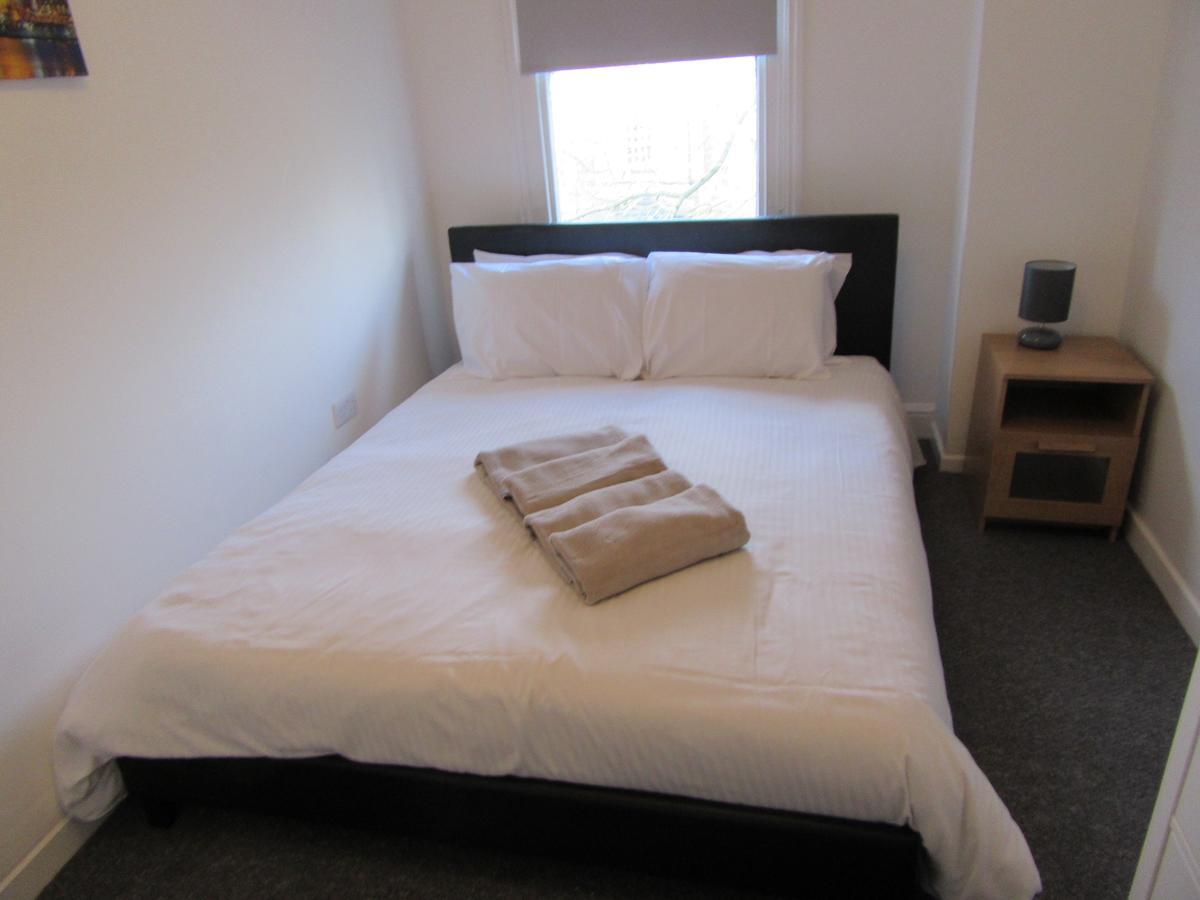 No 9 At Ivanhoe - Large 2 Bed Near Sefton Park And Lark Lane Liverpool