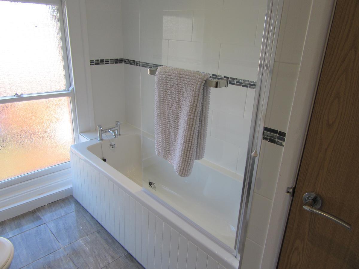 No 9 At Ivanhoe - Large 2 Bed Near Sefton Park And Lark Lane Apartment *