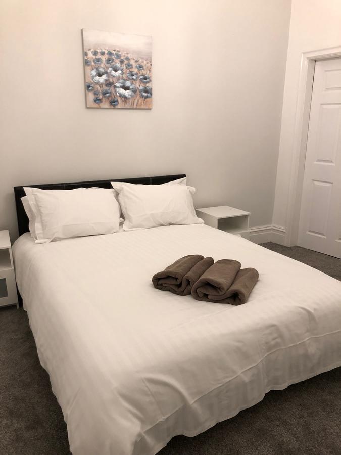 No 32 - Large 2 Bed Near Sefton Park And Lark Lane Liverpool