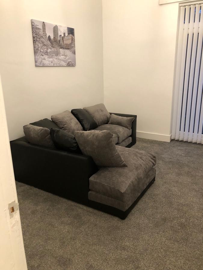 No 32 - Large 2 Bed Near Sefton Park And Lark Lane *