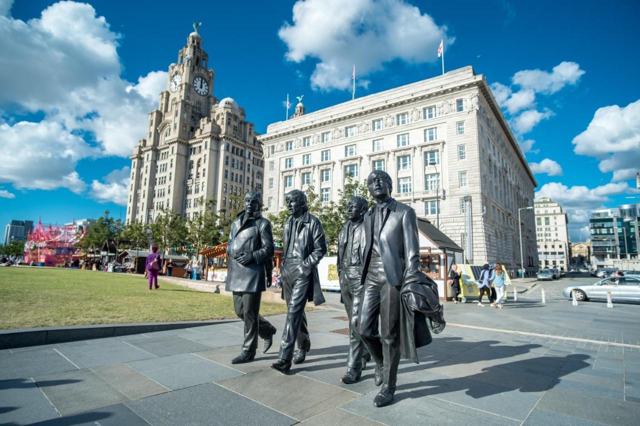 Liverpool Centre Sleeps 16 Stunning Apartment *
