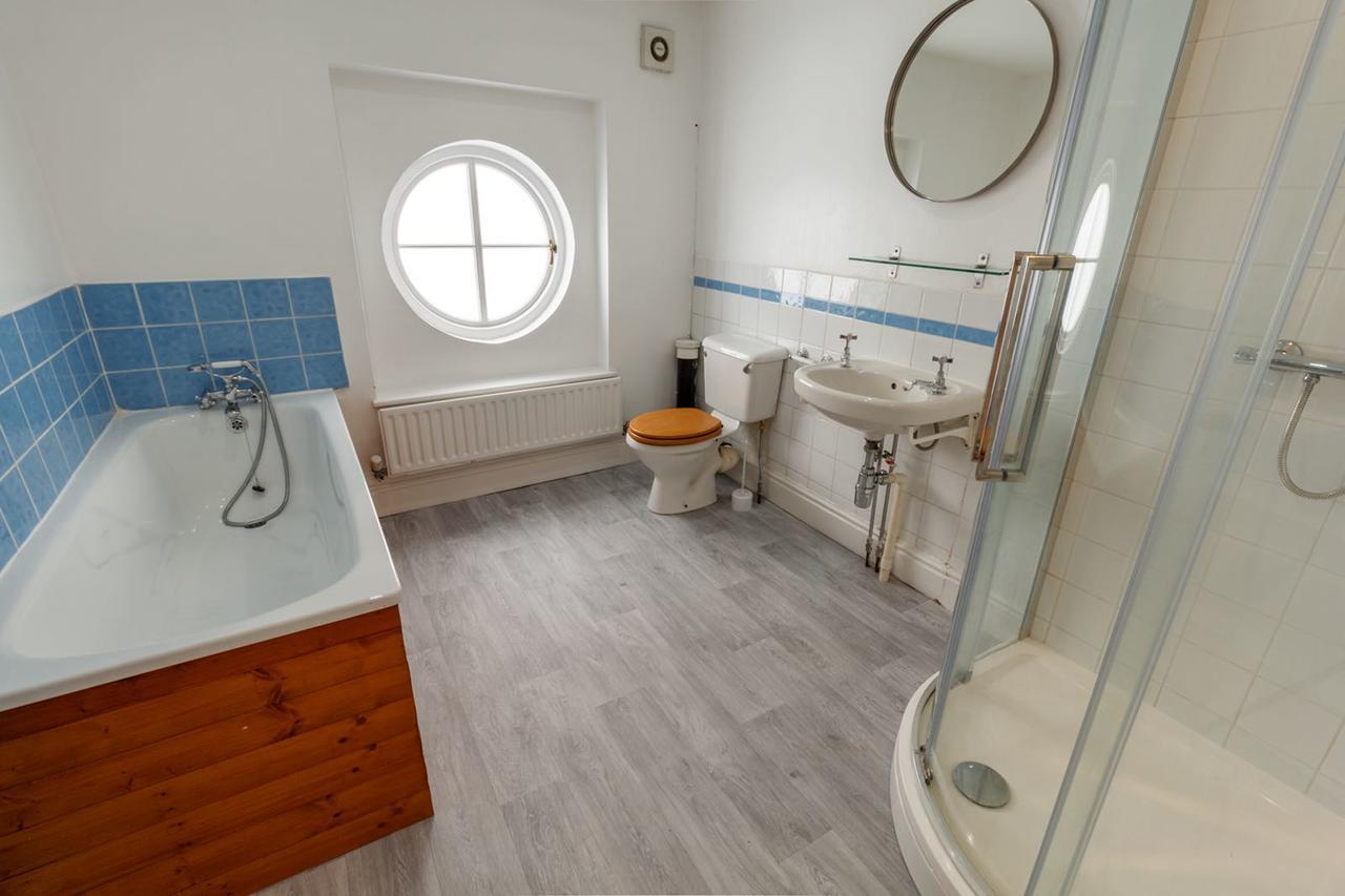 Liverpool Centre Sleeps 16 Stunning Apartment Liverpool