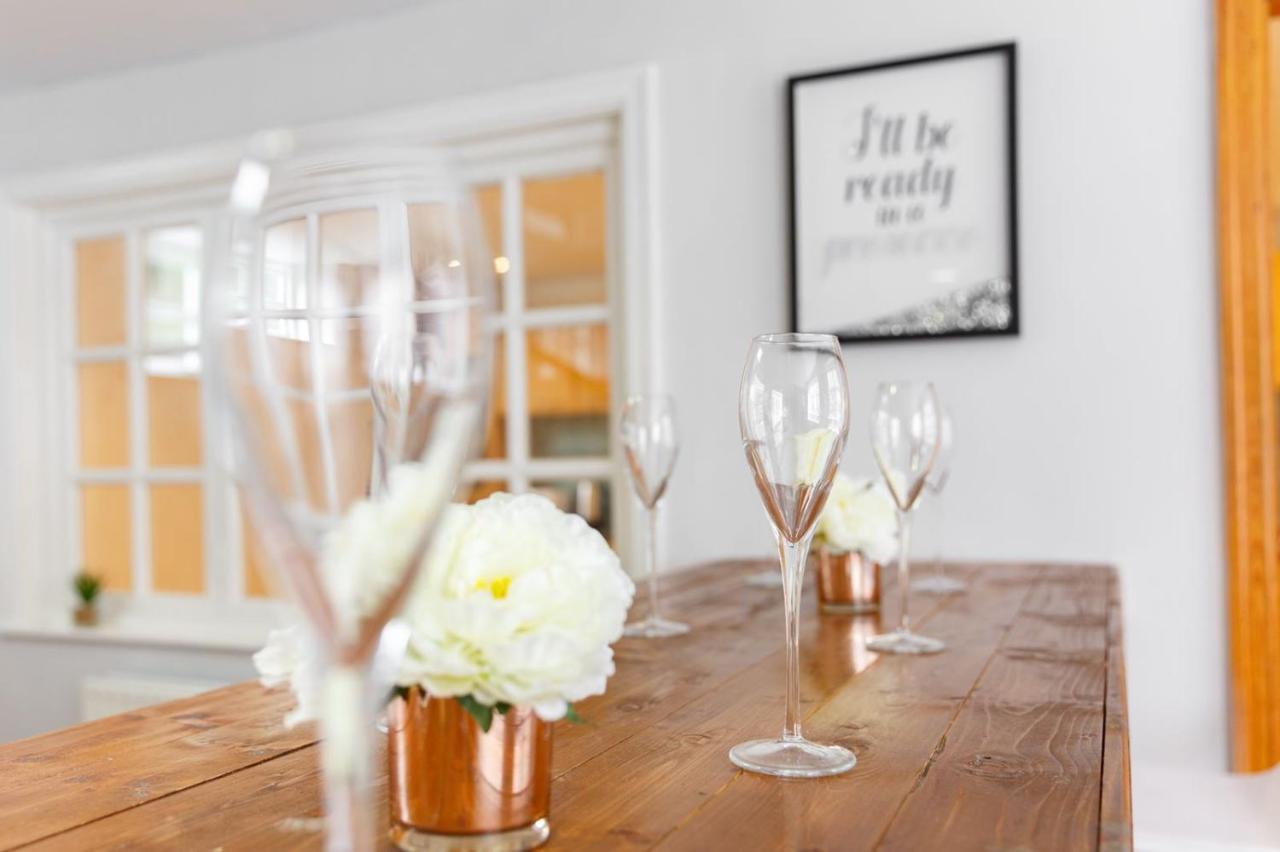 Liverpool Centre Sleeps 16 Stunning Apartment
