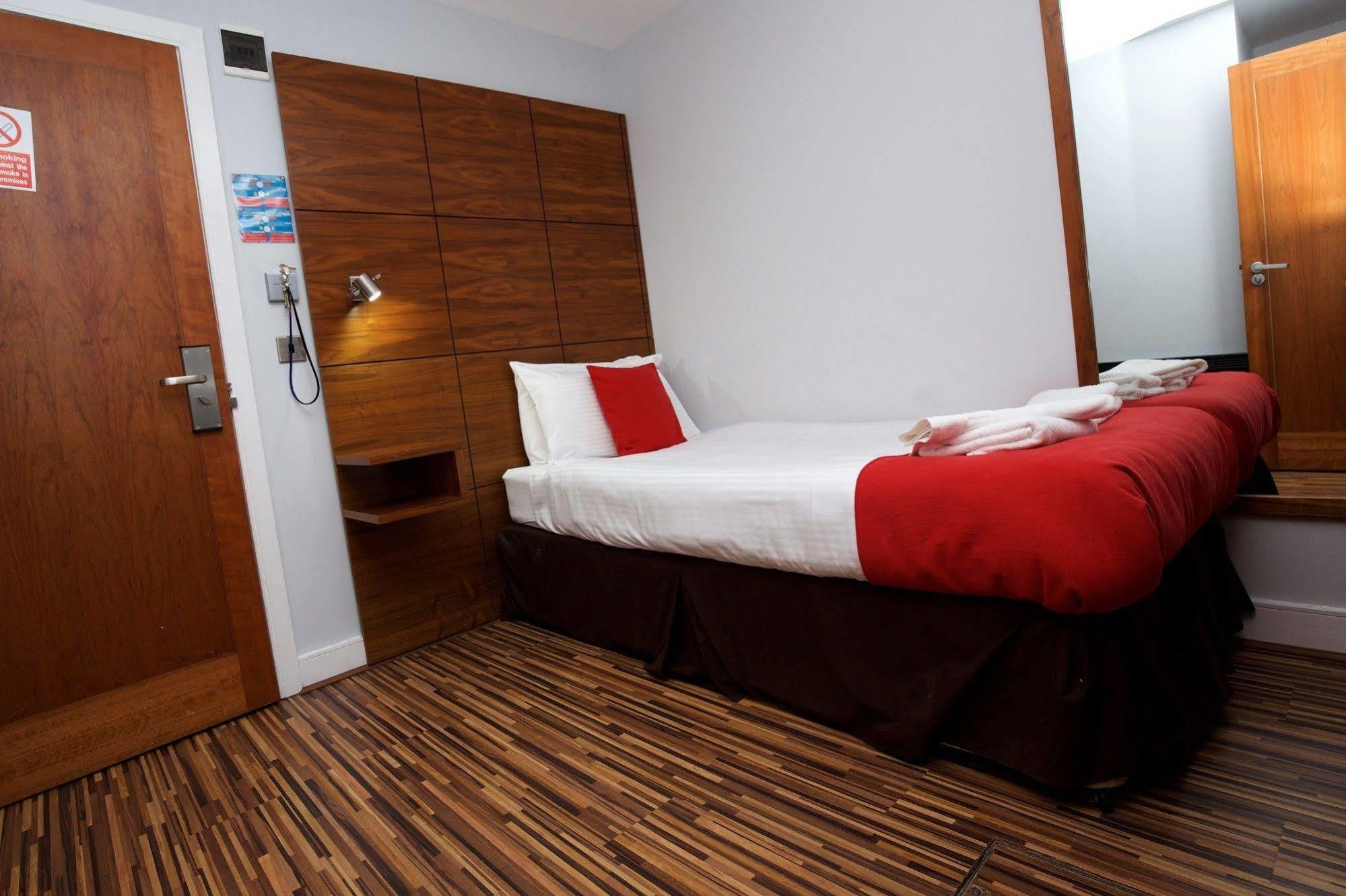 Hotel Cocoon @ International + 3*