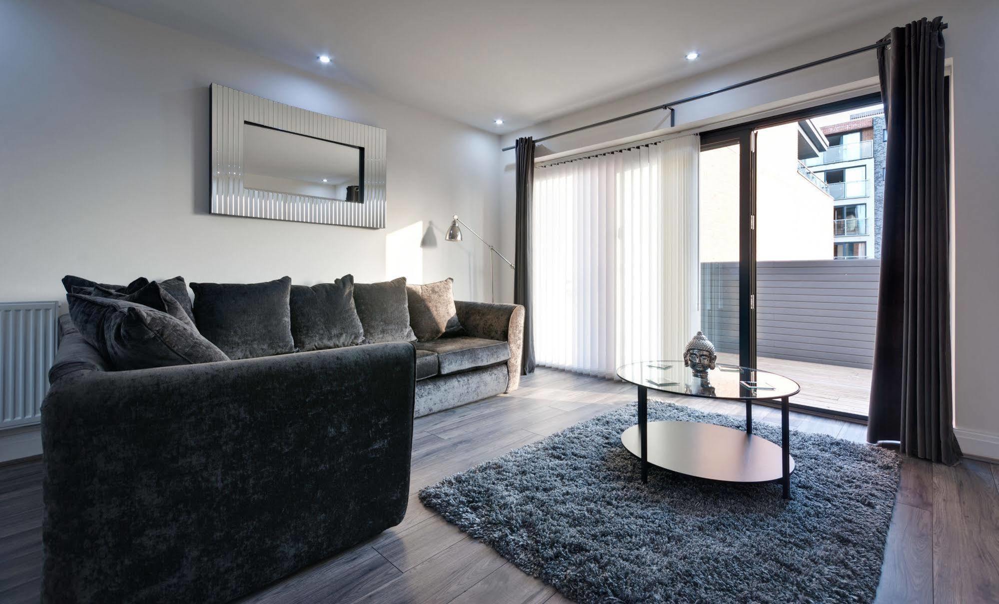 Ware Aparthotel