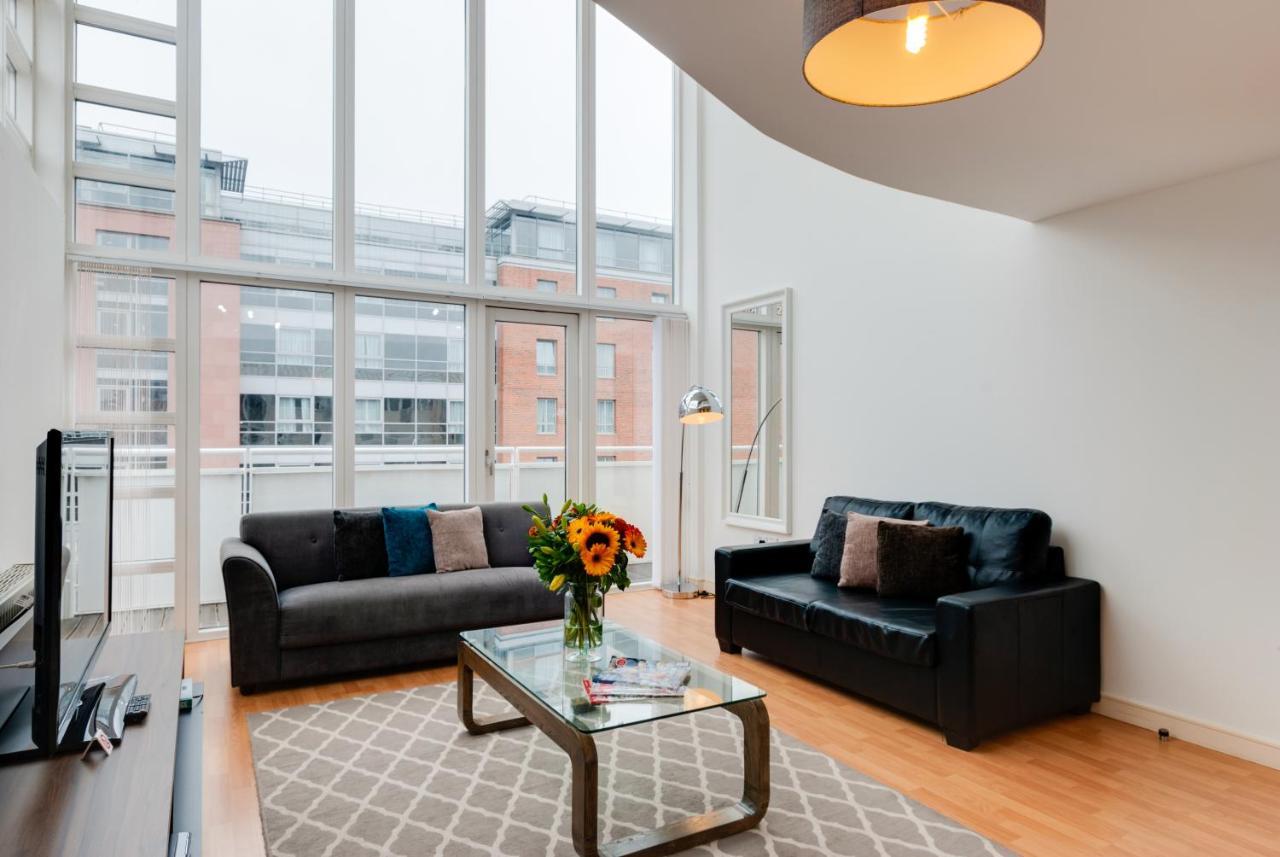 Base Serviced - The Docks Apartment