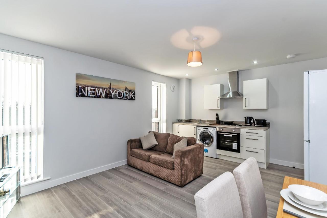 Air Host And - 7 Barall Court - Sleeps 6 Minutes From Lfc Free Parking