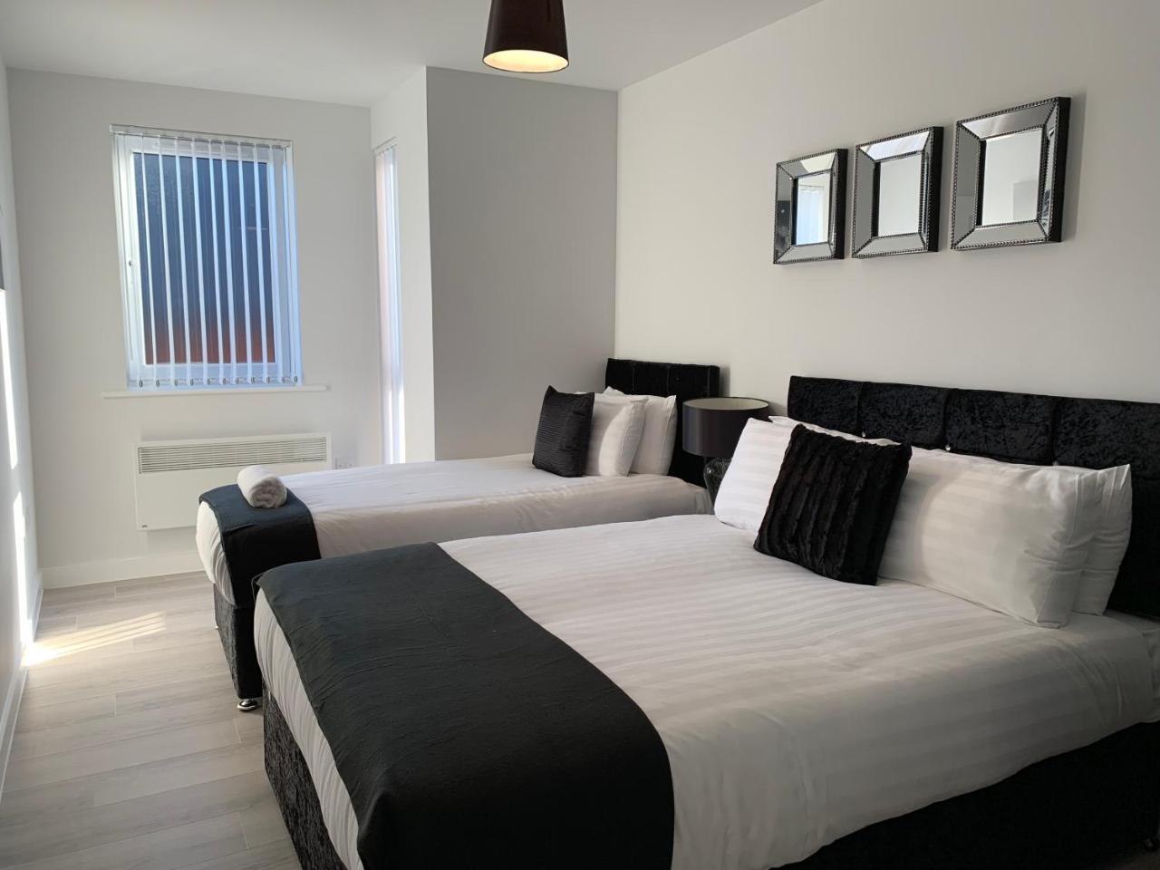 Air Host And - 7 Barall Court - Sleeps 6 Minutes From Lfc Free Parking Apartment *
