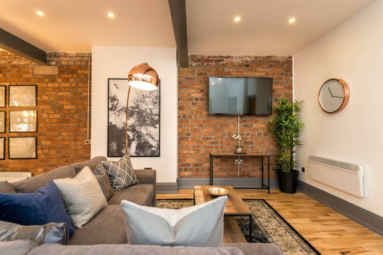 Apartment Host & - Bands Warehouse I