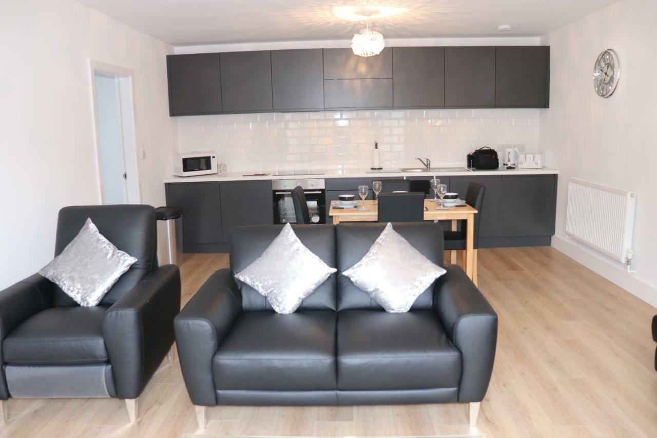 Apartment Newhall House