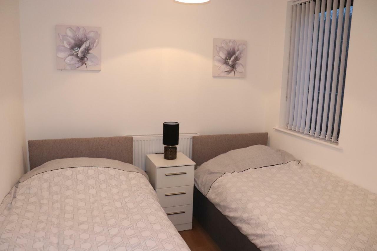 Newhall House Apartment