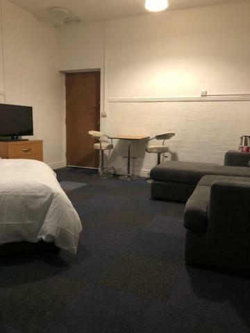 Anfield Rd Guest house