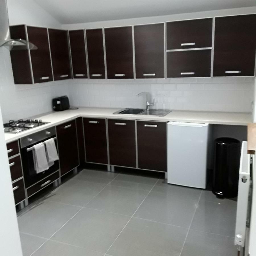 Apartment Trait House