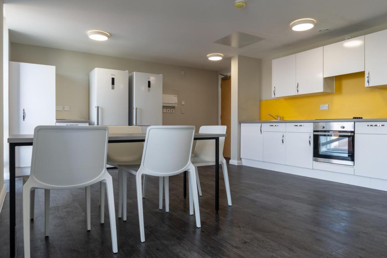 One Devon Plaza City Centre Stunning With En-suite Apartment