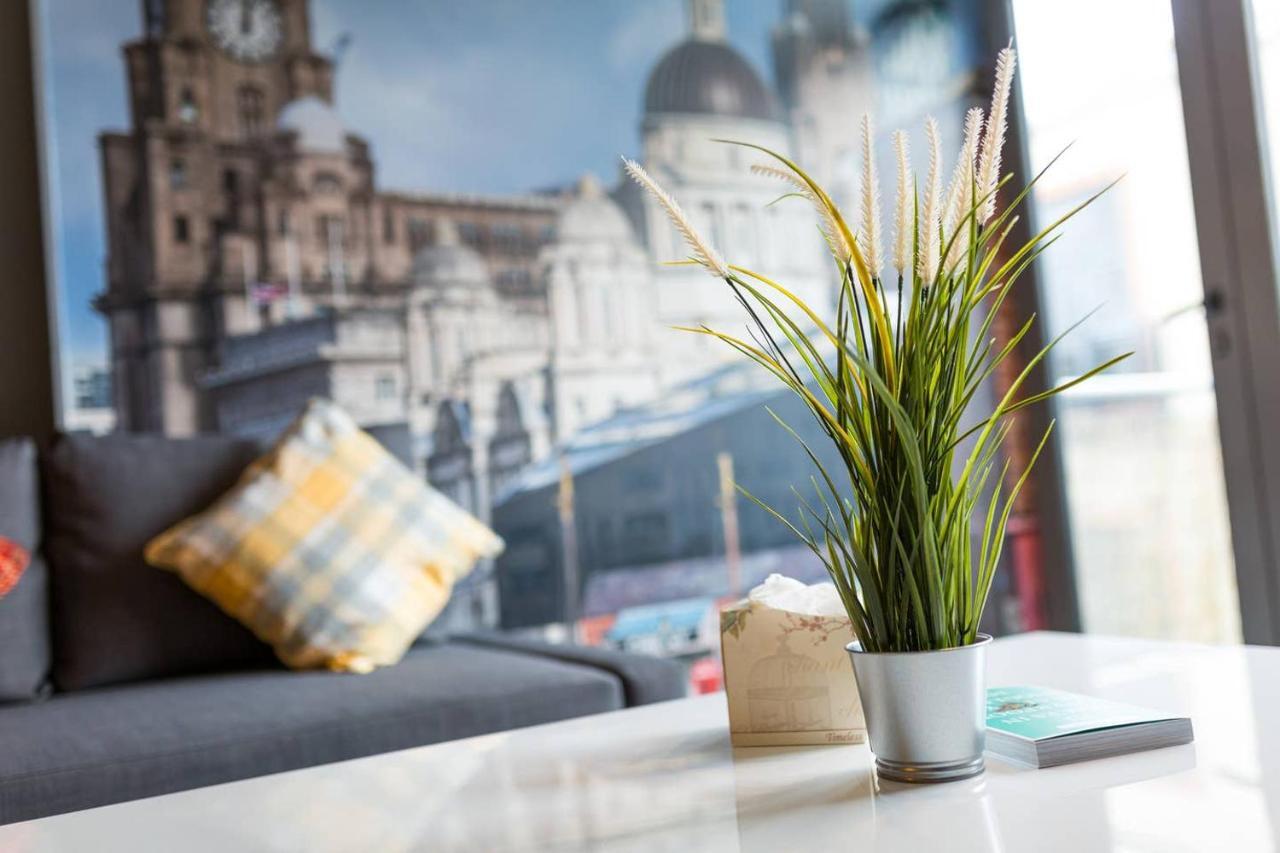 Apartment Luxurious City Sleeps 10 *