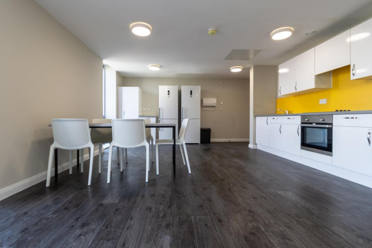 Apartment One Devon Plaza City Centre Stunning With En-suite Liverpool
