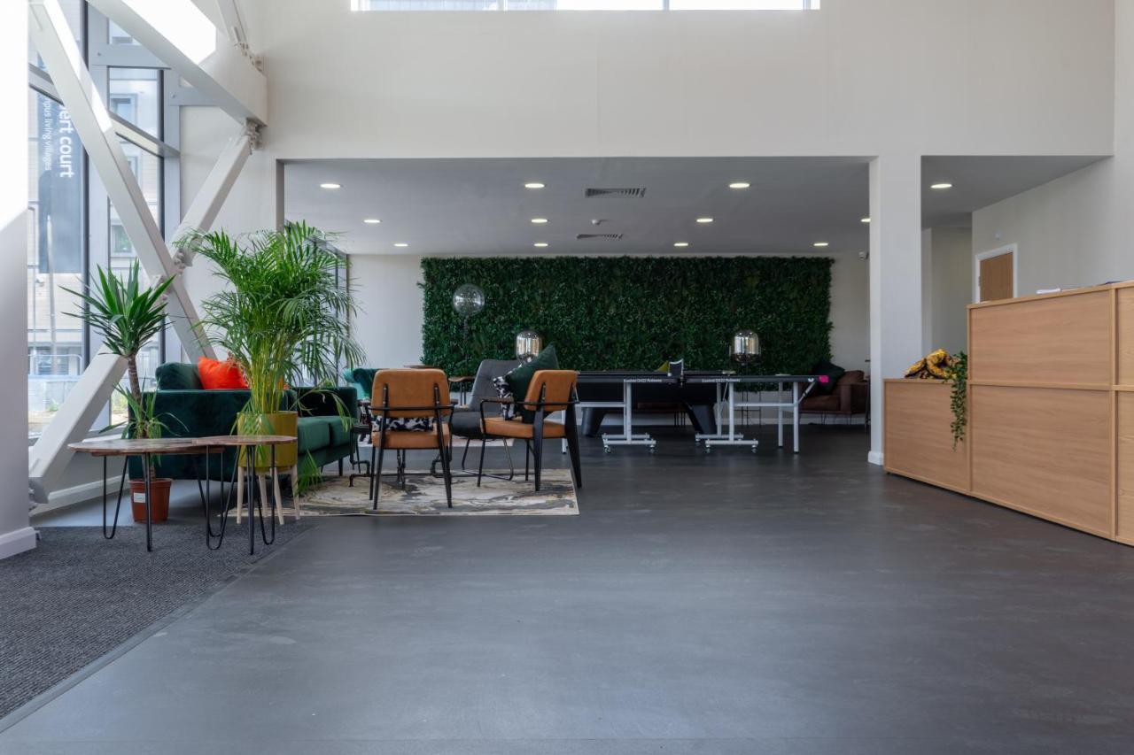 Apartment One Devon Plaza City Centre Stunning With En-suite