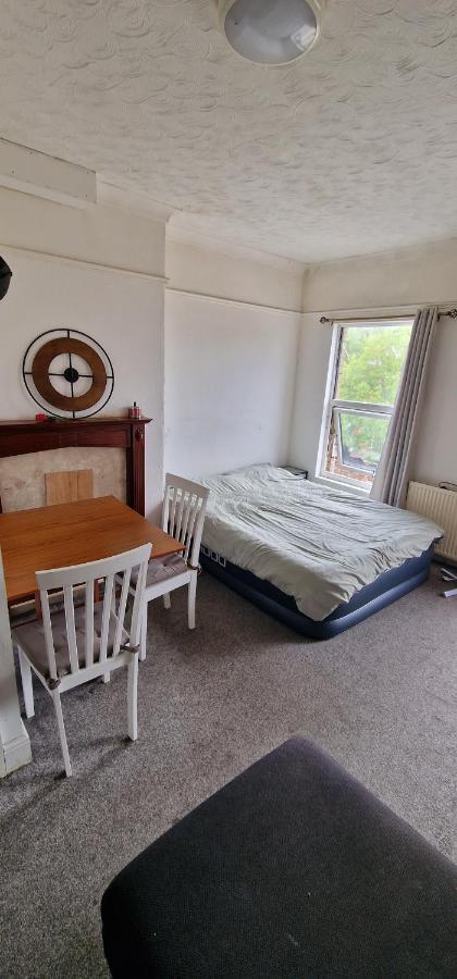 1 Bed Entire Studio Flat 10 Min From Centre Liverpool