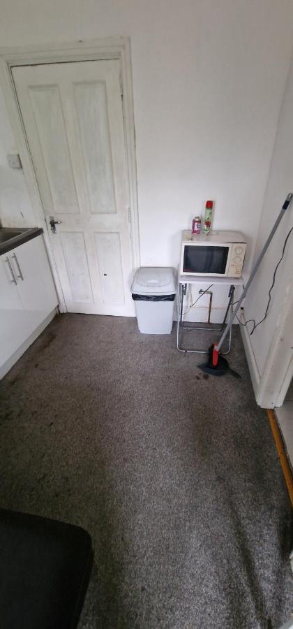 1 Bed Entire Studio Flat 10 Min From Centre *