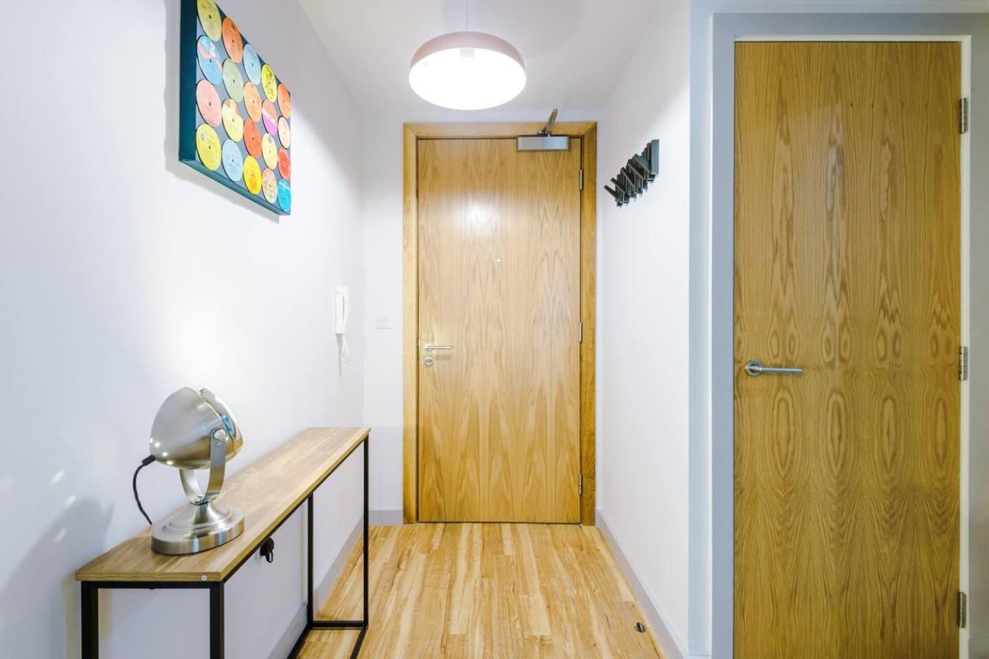 High Reviewed 1-bed With Parking Location Holiday home Liverpool