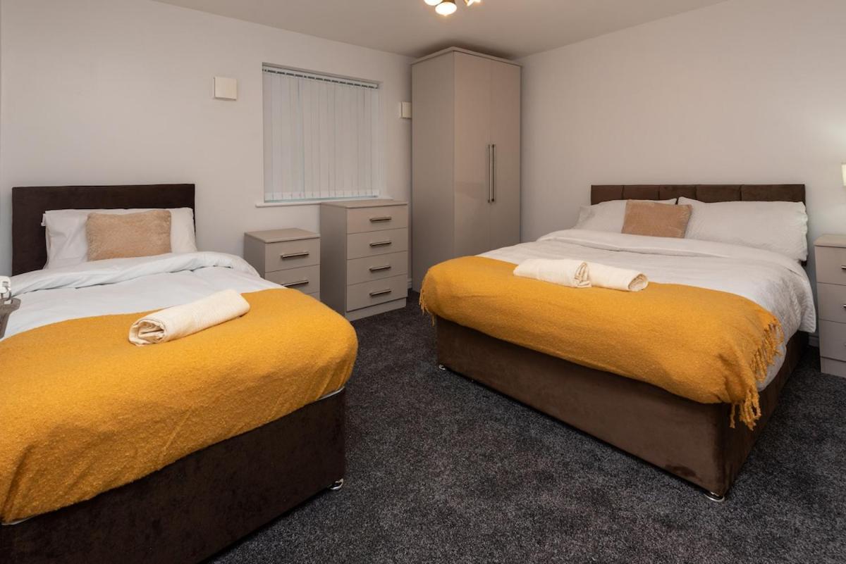 3 Bedroom Flat W Parking Apartment