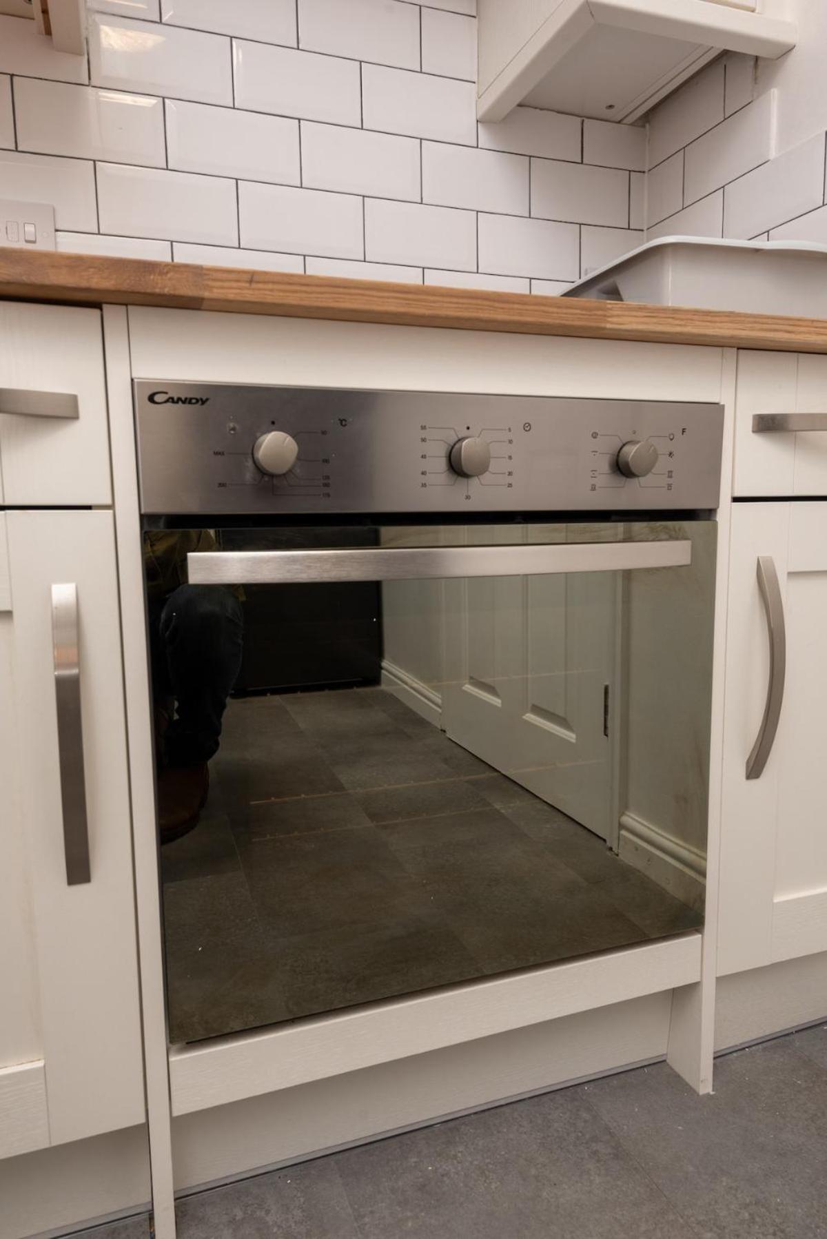 3 Bedroom Flat W Parking Liverpool