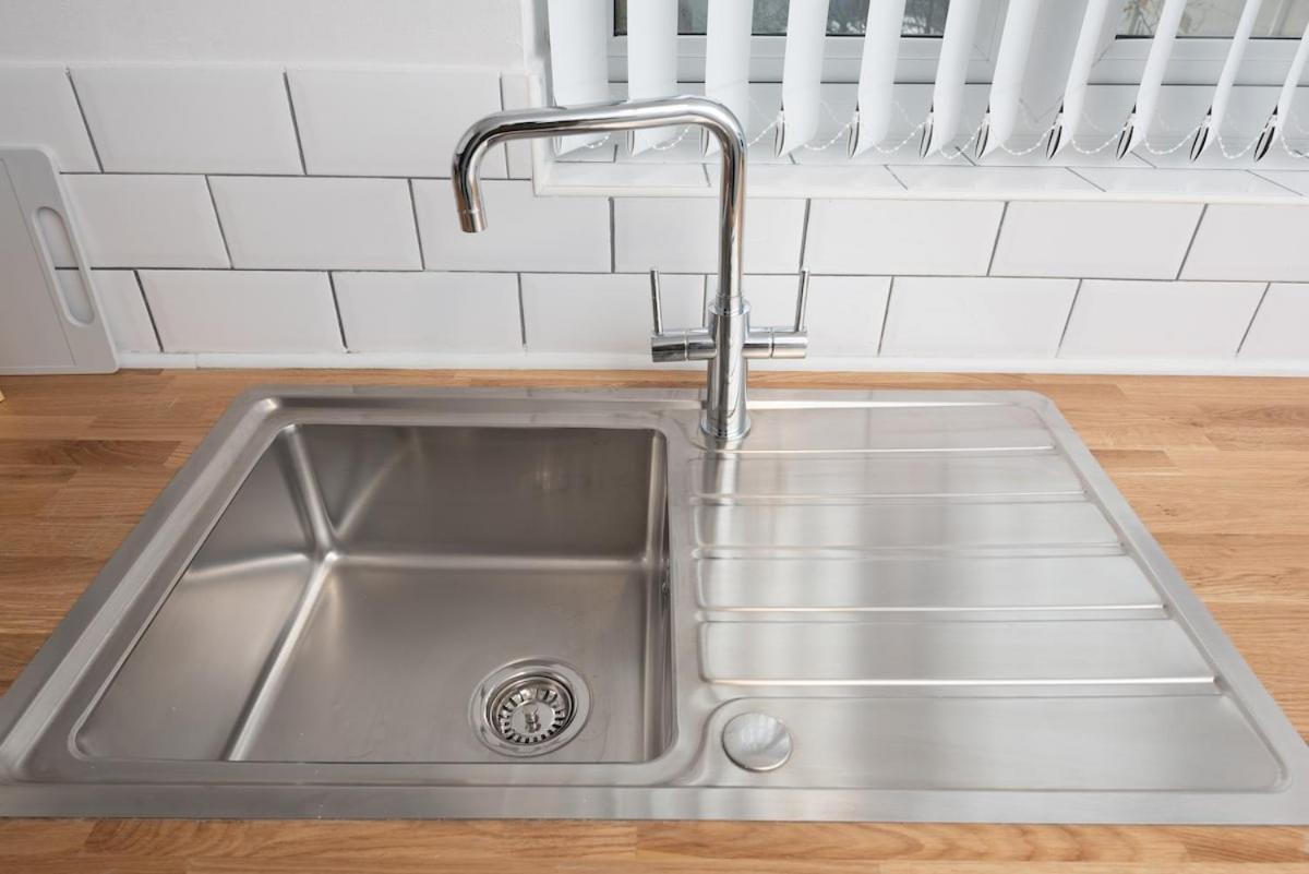 3 Bedroom Flat W Parking * Liverpool