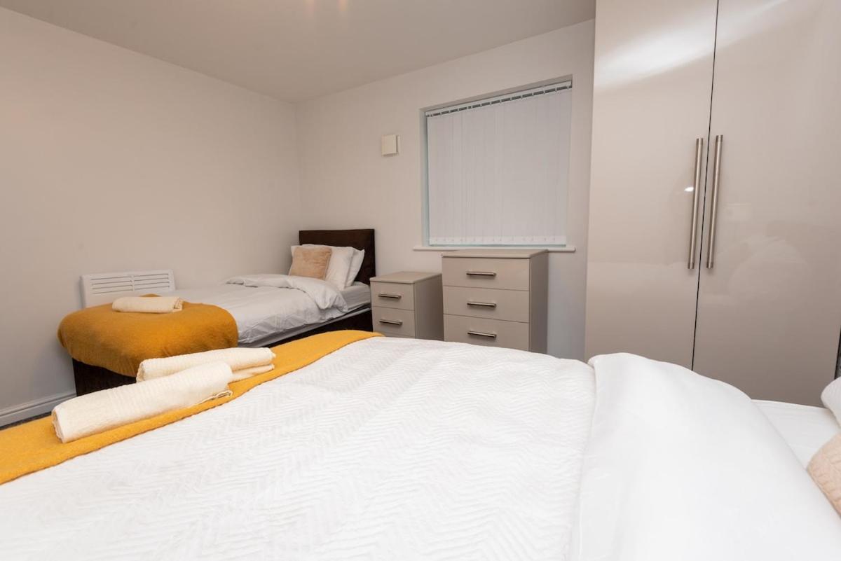 3 Bedroom Flat W Parking Apartment