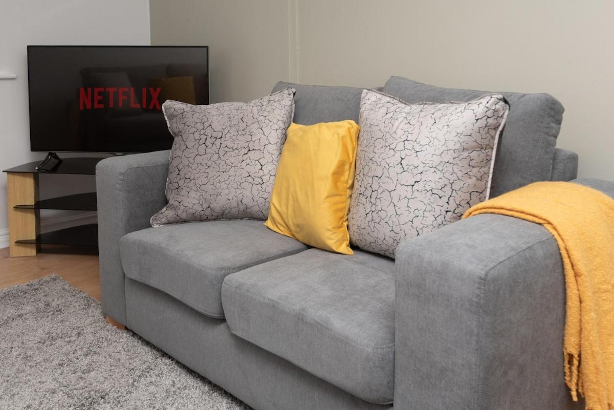 Apartment 3 Bedroom Flat W Parking Liverpool