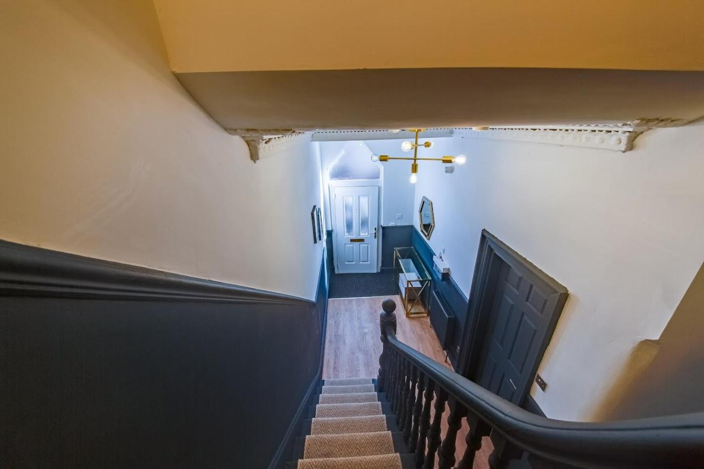 Guest house The Rockfield By Serene Stylish 6br Near Anfield With Bar Parking Virgin Media And Fast Wifi