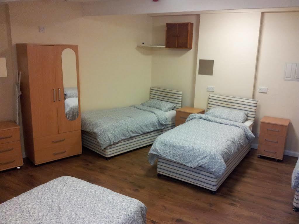 The Knowsley - Not Open To The Public Guest house 2*