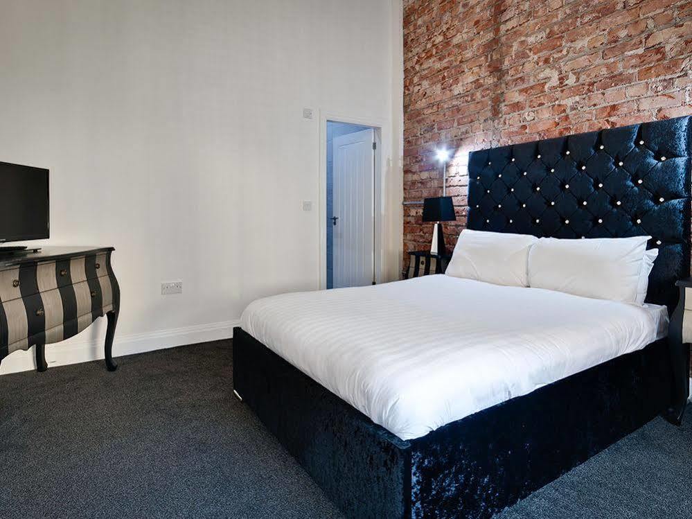 Ware 4* Liverpool