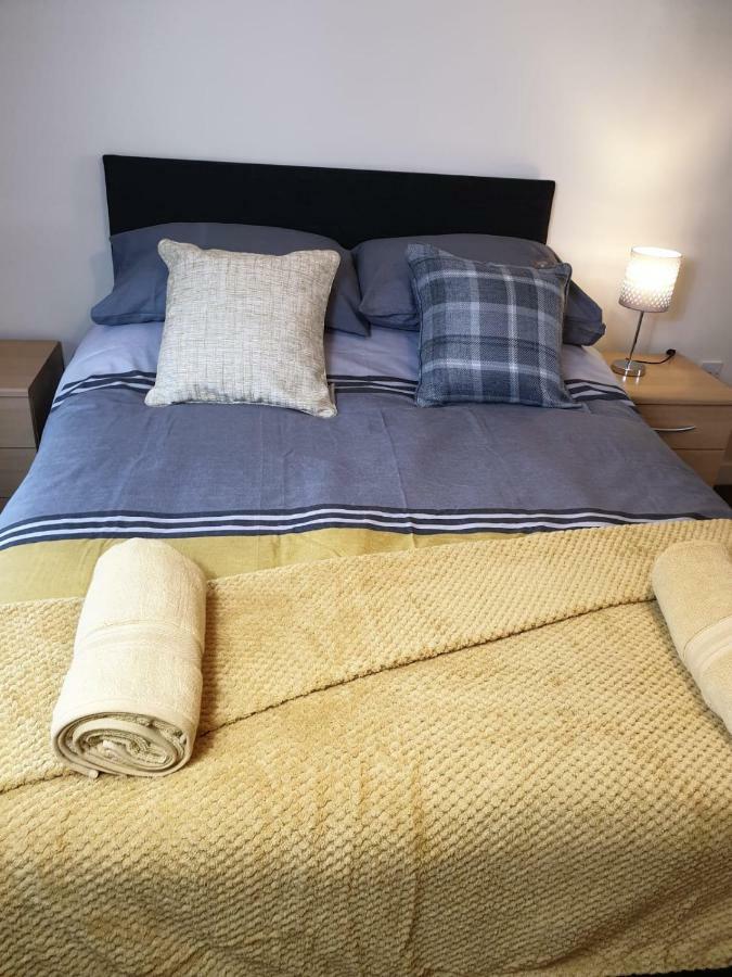 2 Bedroom Hosted By Seren Apartment Liverpool