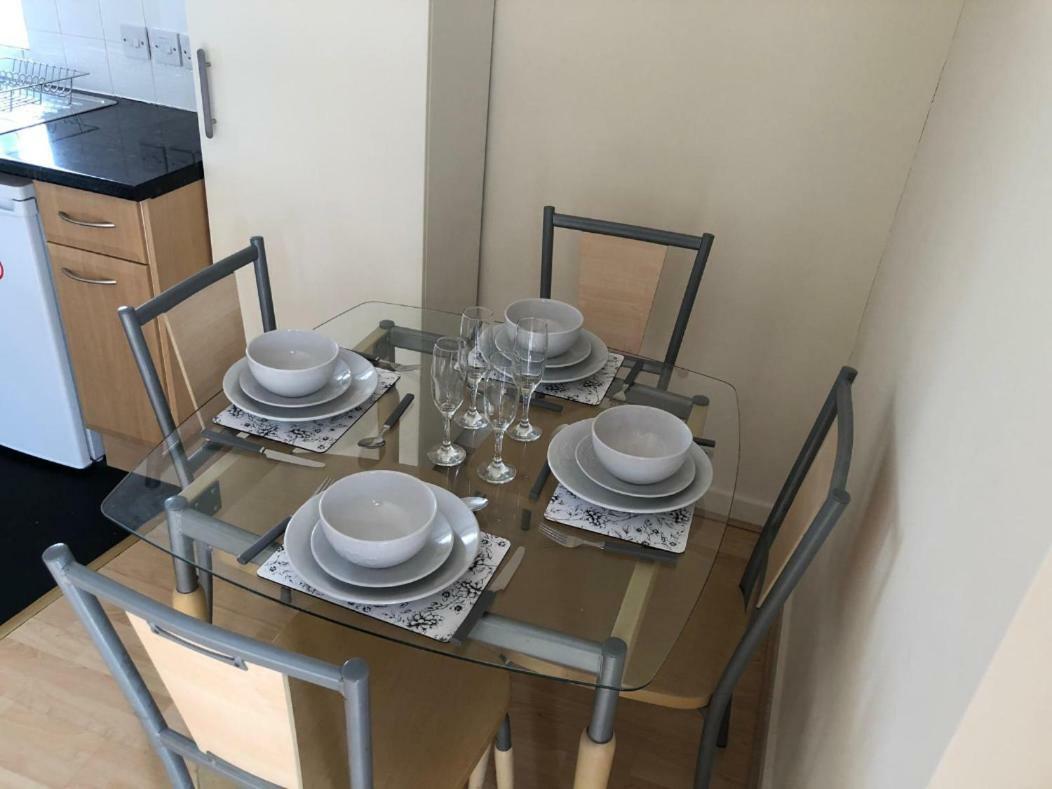 Apartment 2 Bedroom Hosted By Seren Liverpool