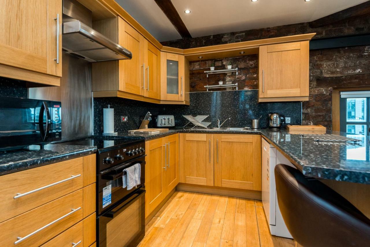 Trafalgar Penthouse Apartment *